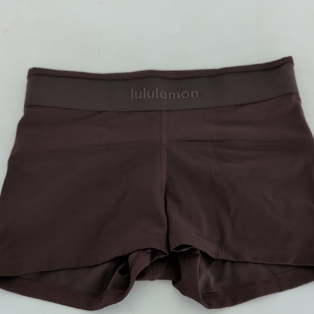 lululemon athletica Lisence To Train hR Short 10